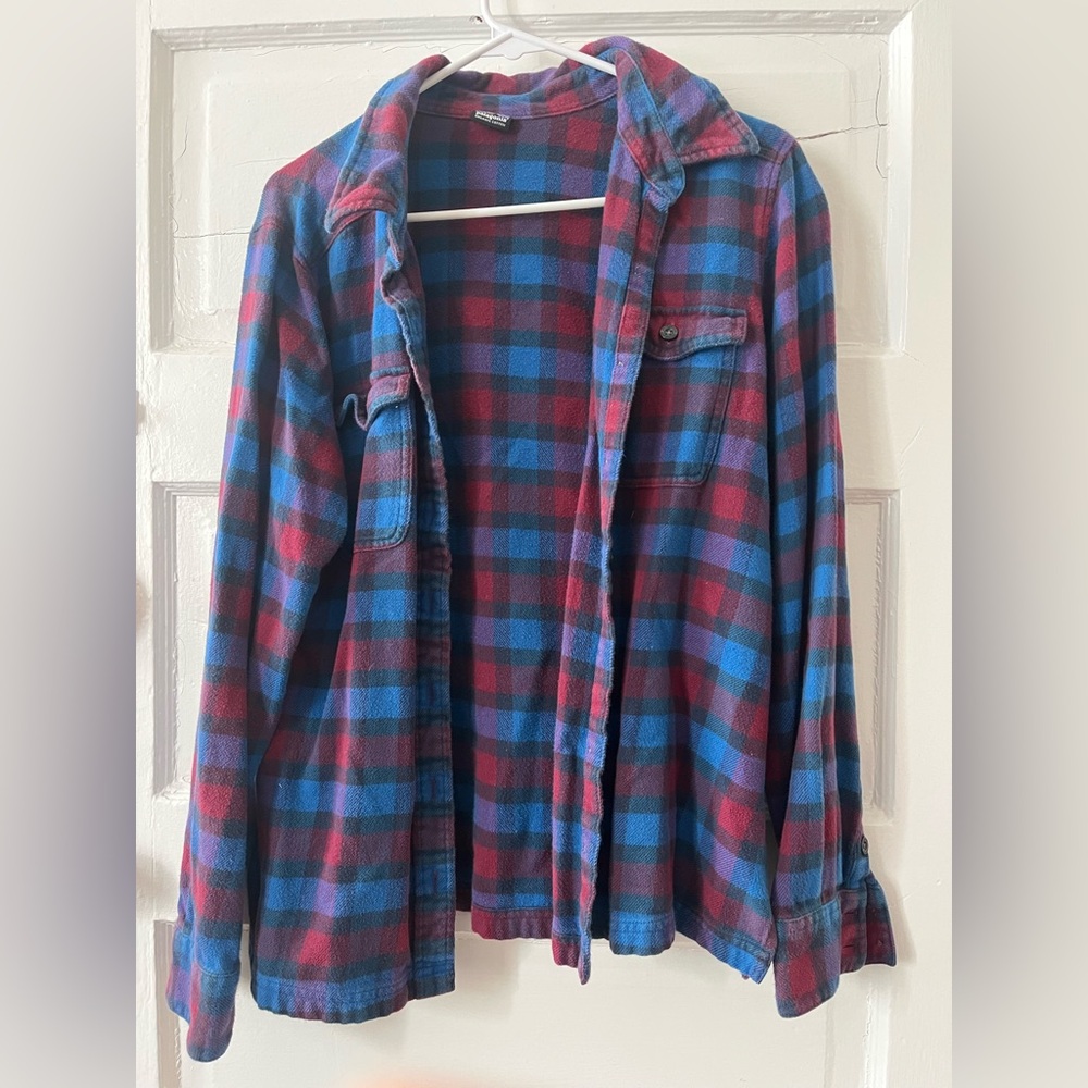 Patagonia Red and Blue Flannel Shirt Women’s size 10
